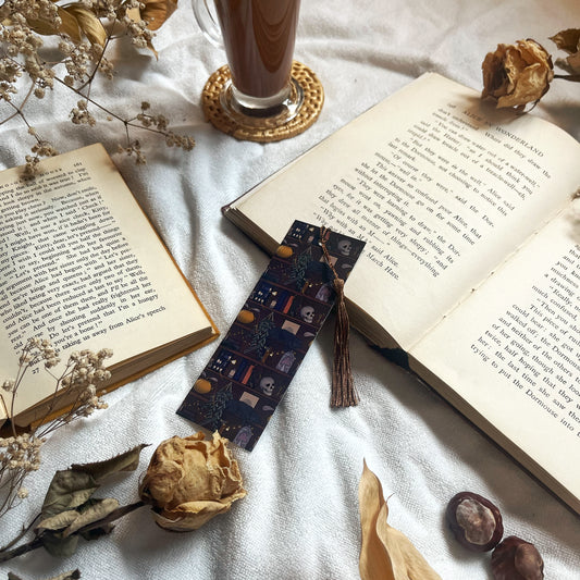 Bookcase Pattern Bookmark